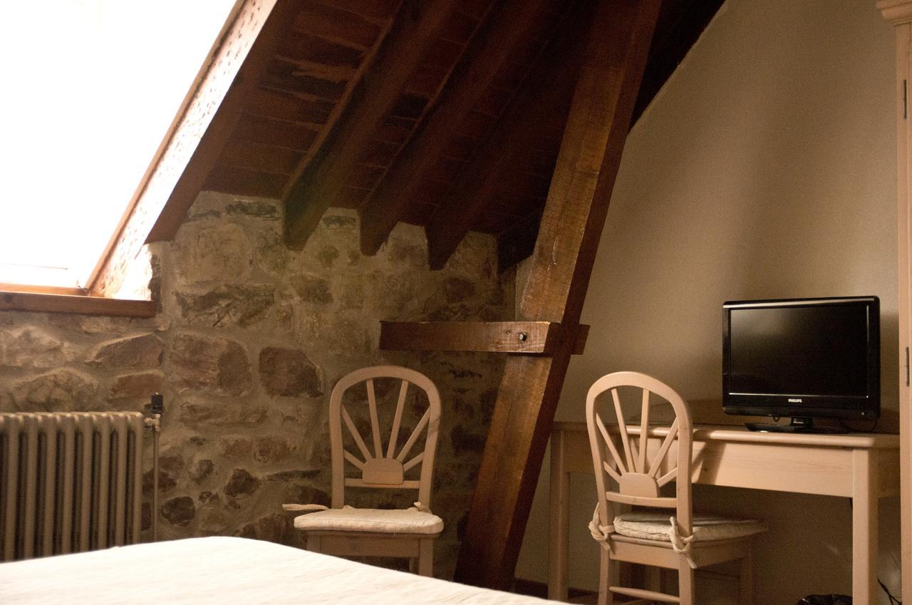 Hotel Rural Loizu Burguete Værelse billede