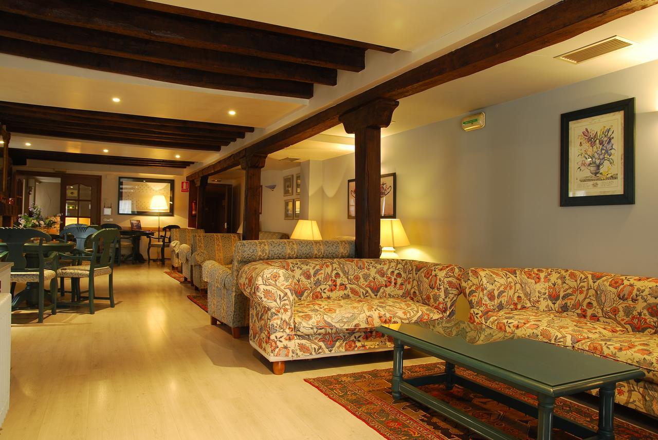 Hotel Rural Loizu Burguete Eksteriør billede