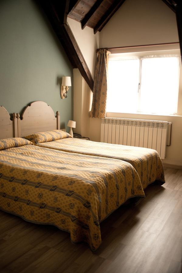 Hotel Rural Loizu Burguete Værelse billede