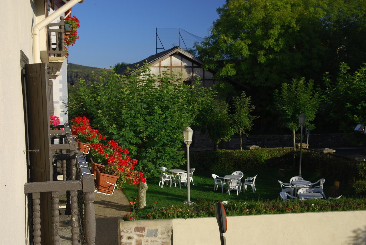 Hotel Rural Loizu Burguete Eksteriør billede