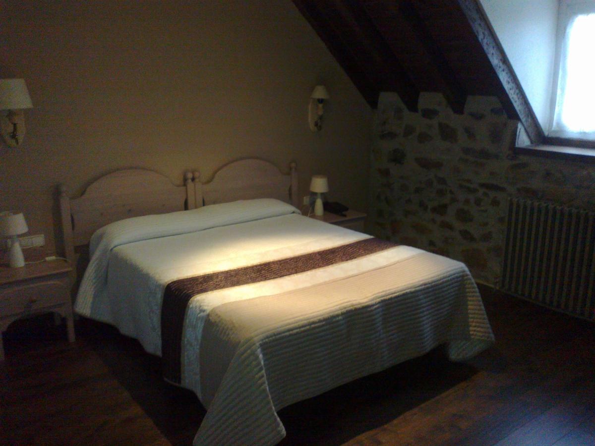 Hotel Rural Loizu Burguete Værelse billede